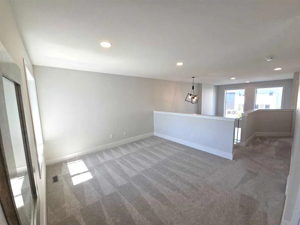 119 Goldenrod Road W