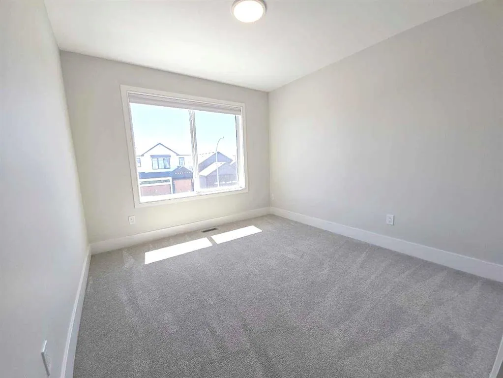 119 Goldenrod Road W