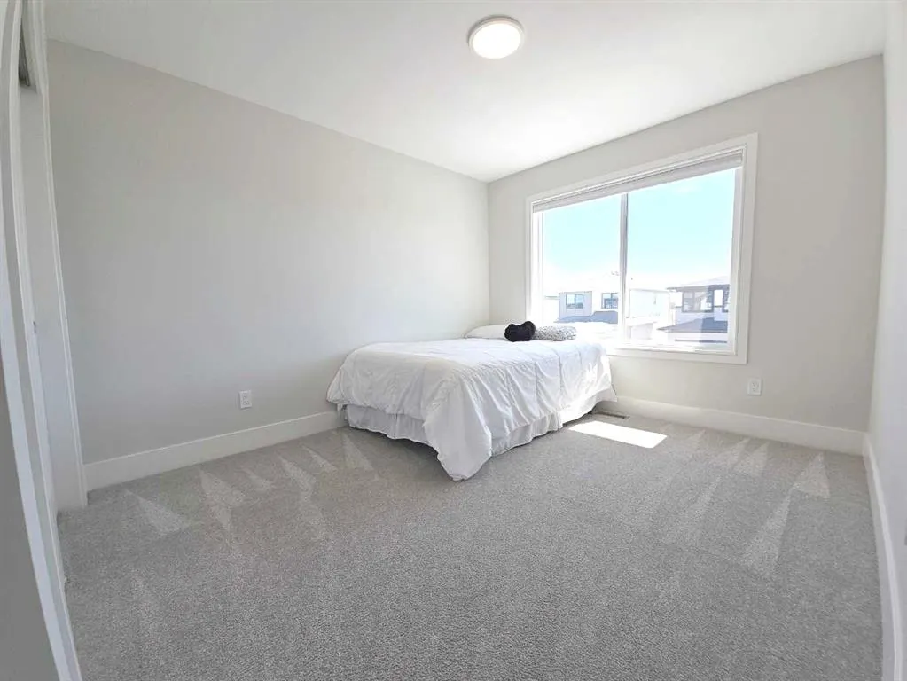 119 Goldenrod Road W
