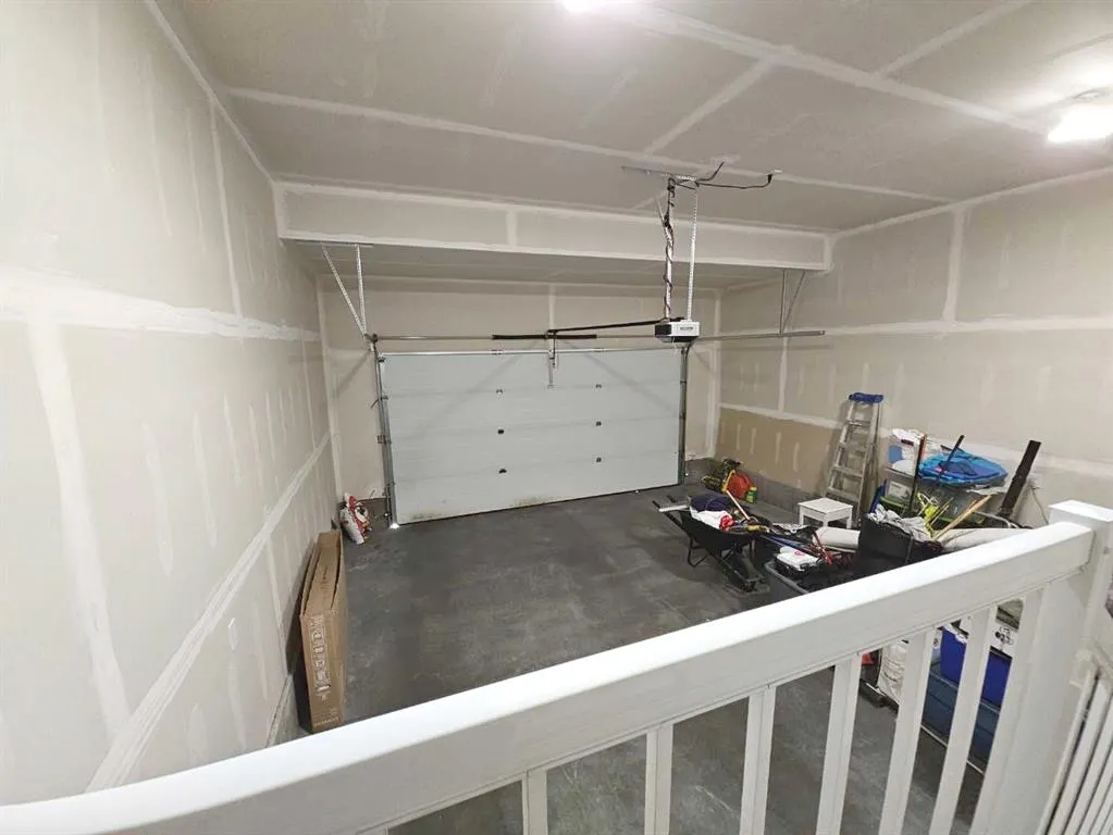 119 Goldenrod Road W