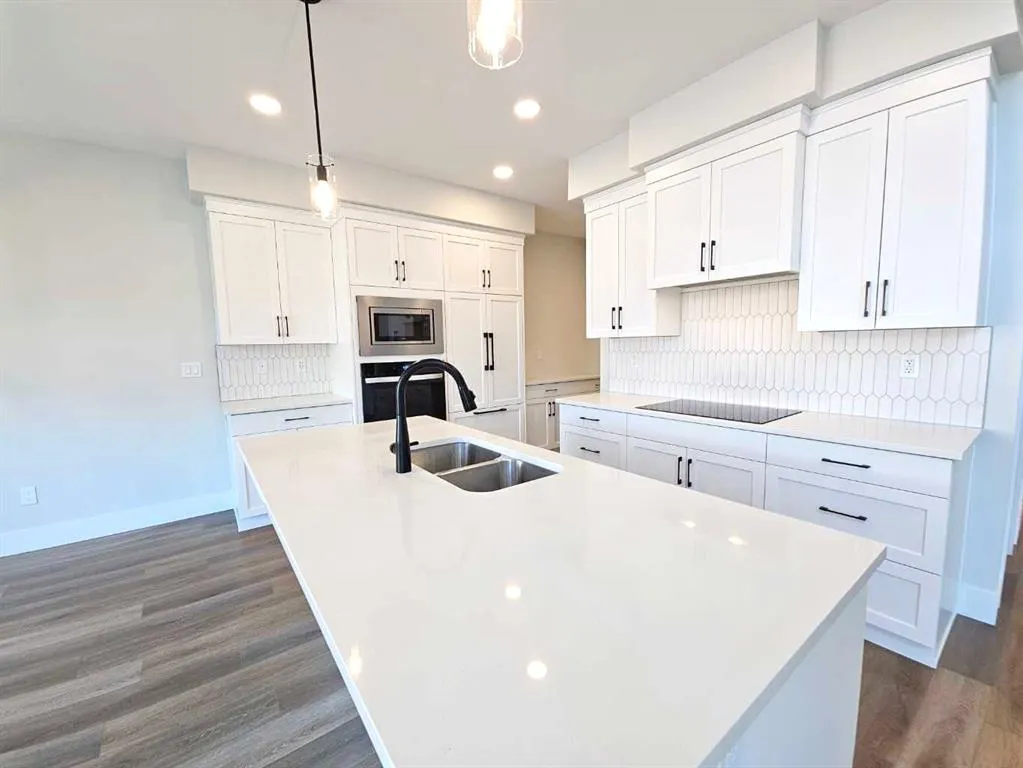 119 Goldenrod Road W