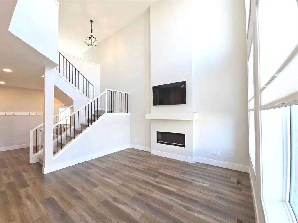 119 Goldenrod Road W