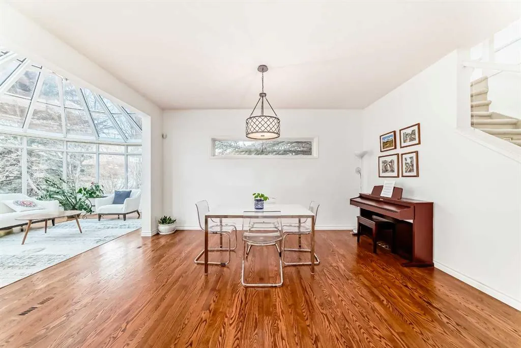 323 Sierra Madre Court SW