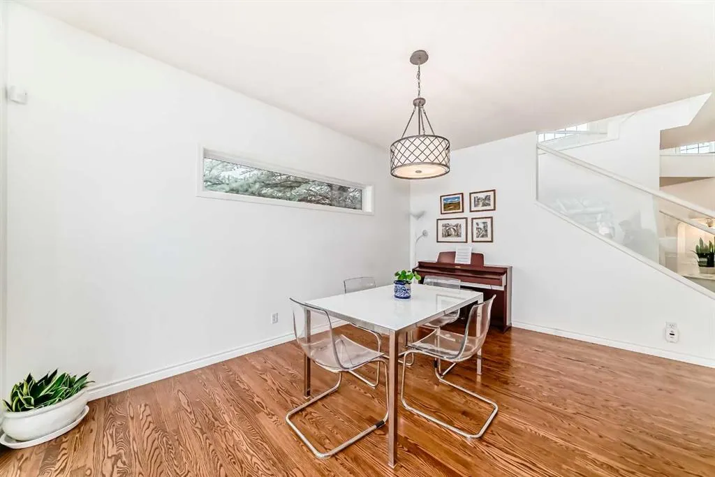 323 Sierra Madre Court SW