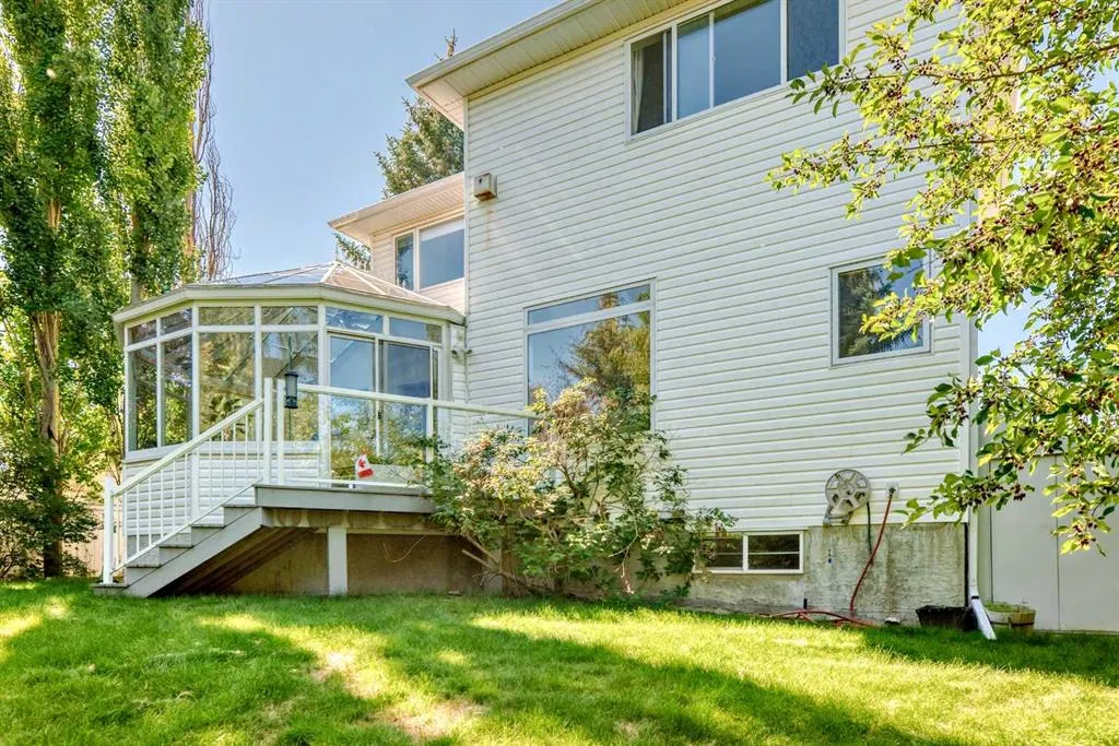 323 Sierra Madre Court SW