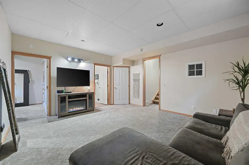 169 Hidden Valley Grove NW