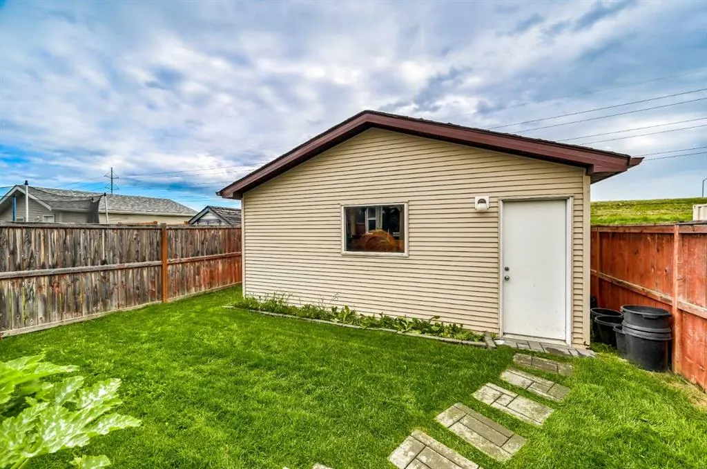 143 Cranberry Way SE