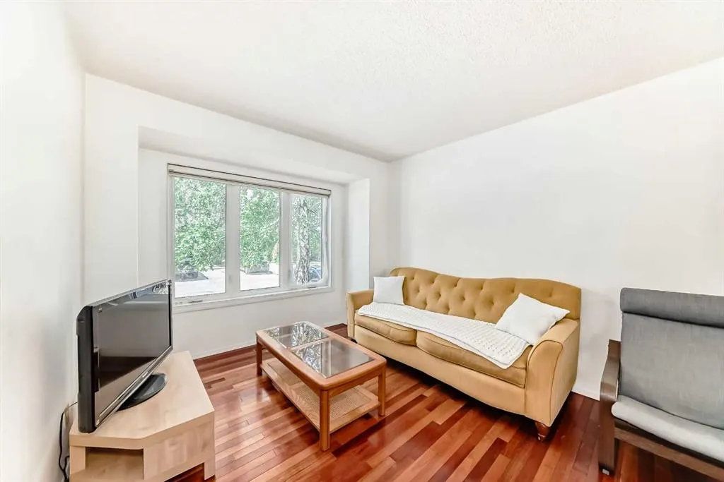 3906 19 Avenue SW, #6