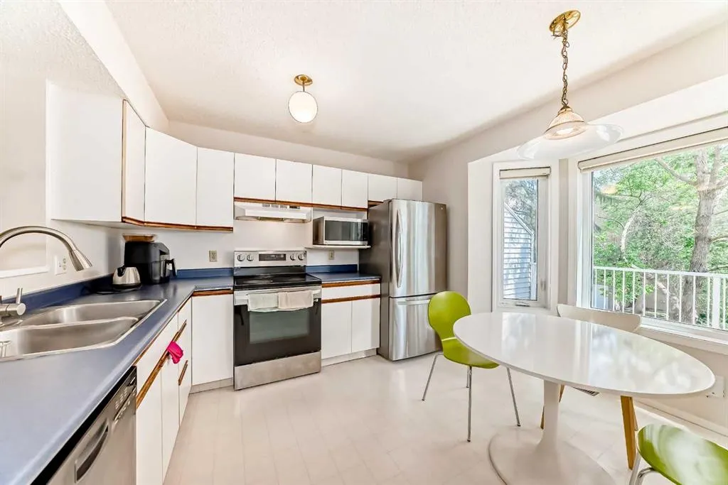 3906 19 Avenue SW, #6