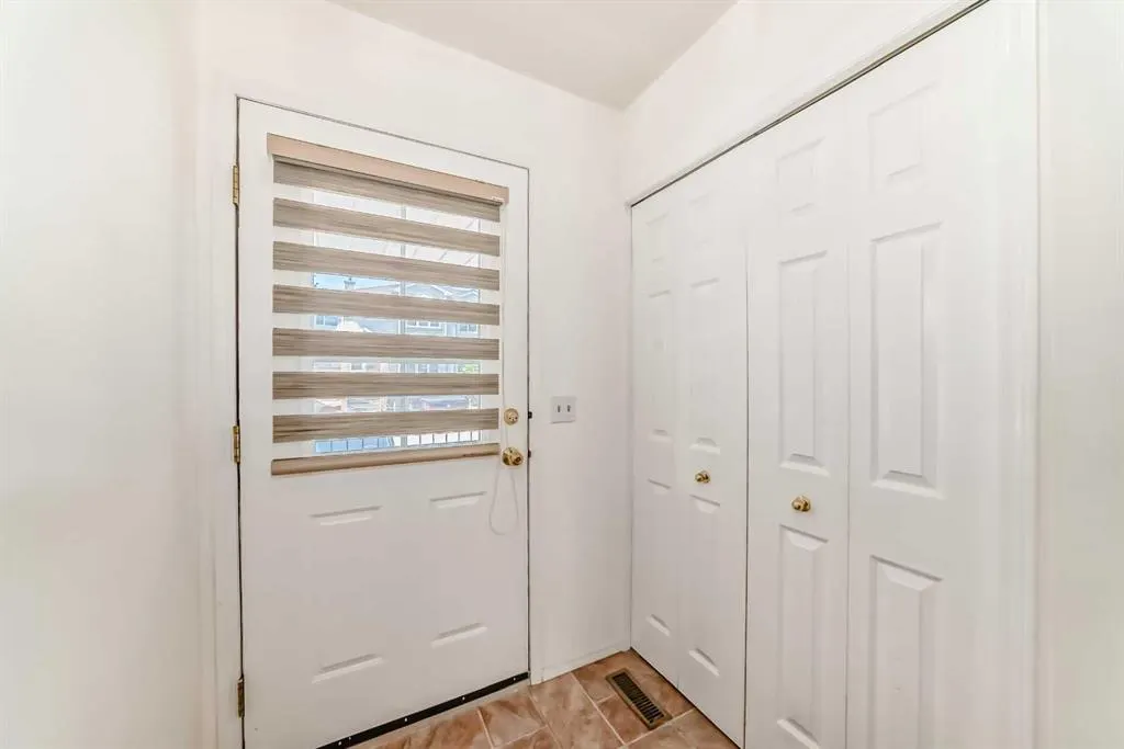 3906 19 Avenue SW, #6