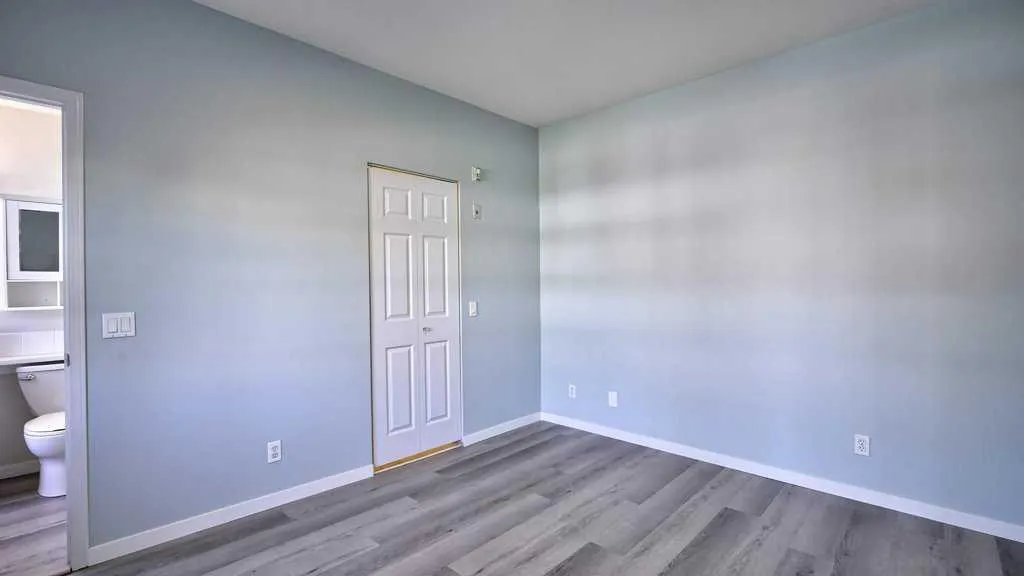 3000 Marda Link SW, #250
