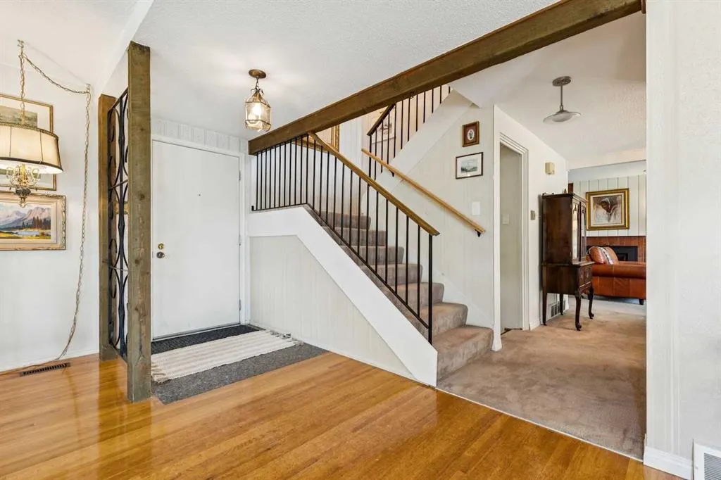 904 Lake Bonavista Green SE