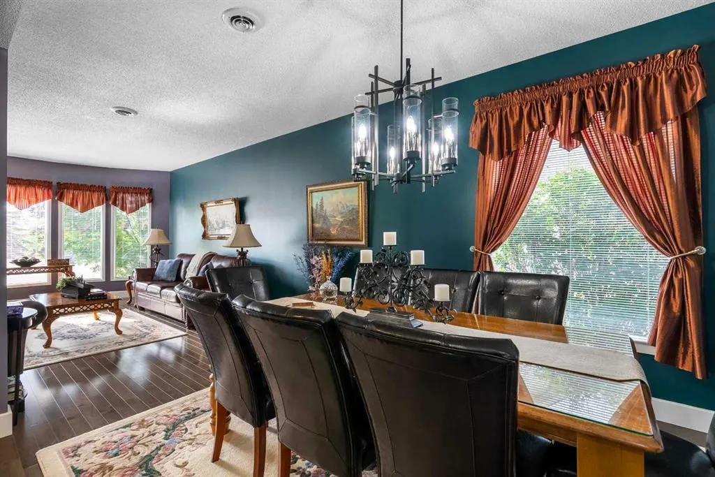 125 Whiteoak Garden