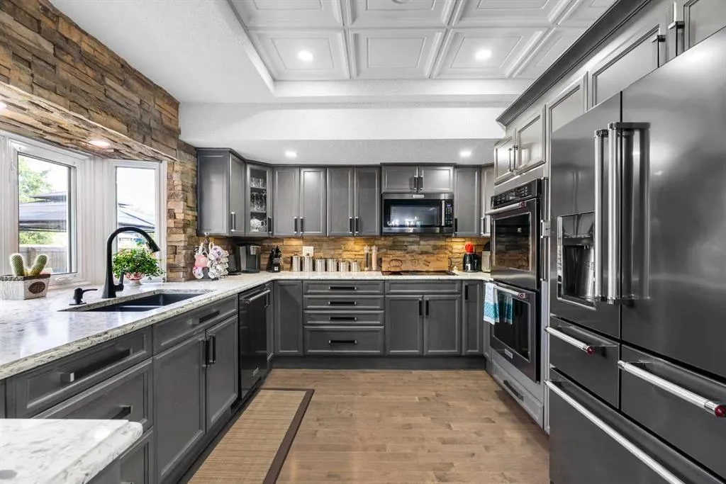 125 Whiteoak Garden