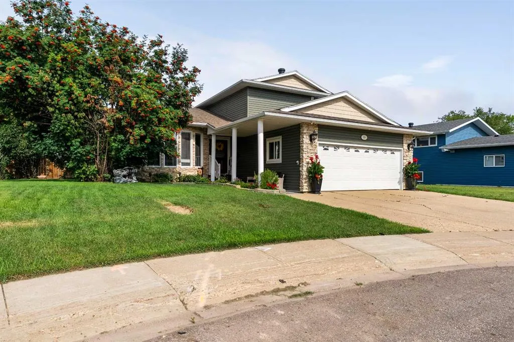125 Whiteoak Garden