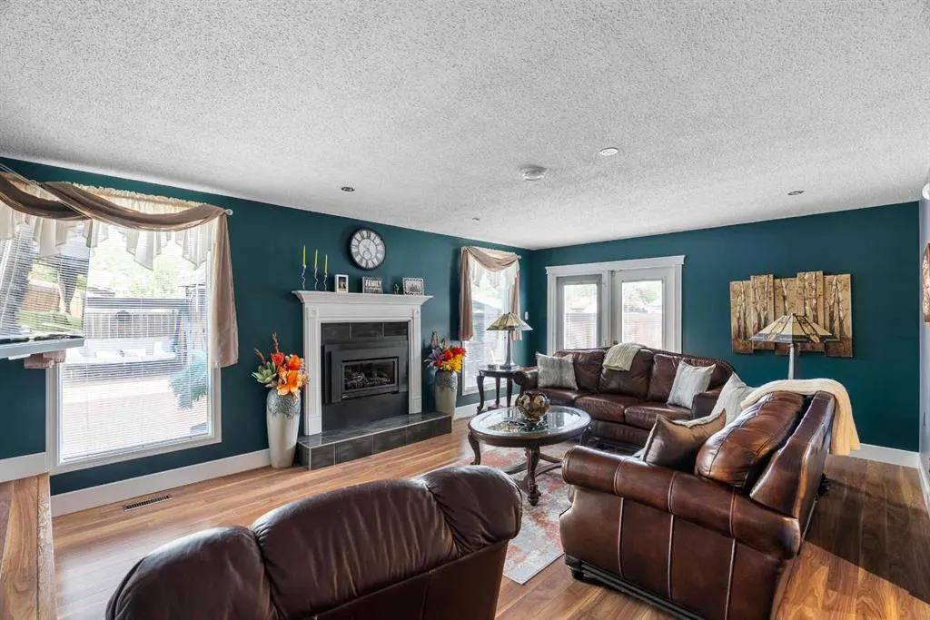 125 Whiteoak Garden