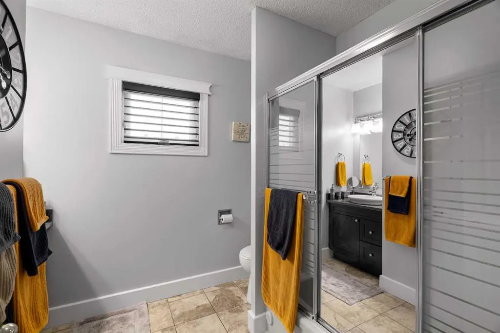 125 Whiteoak Garden