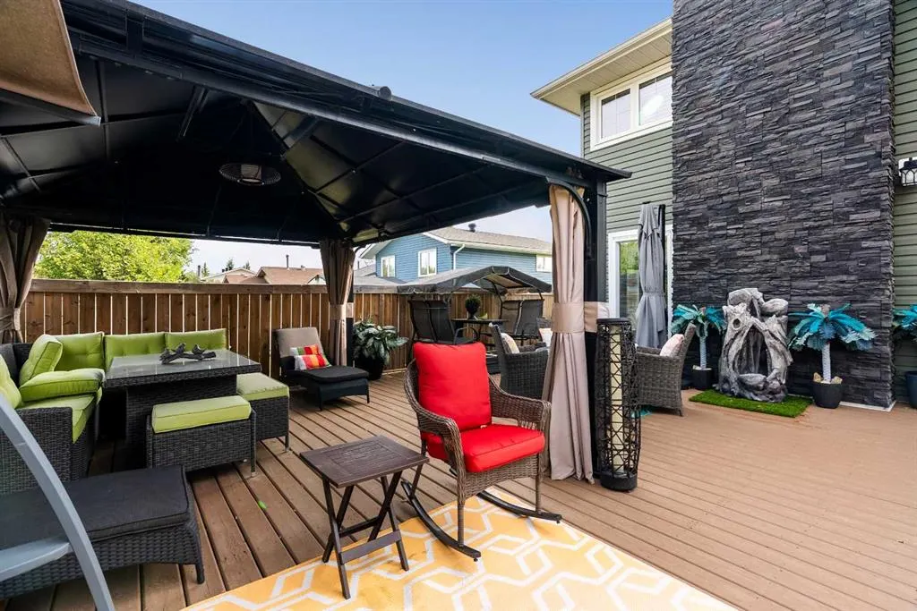 125 Whiteoak Garden