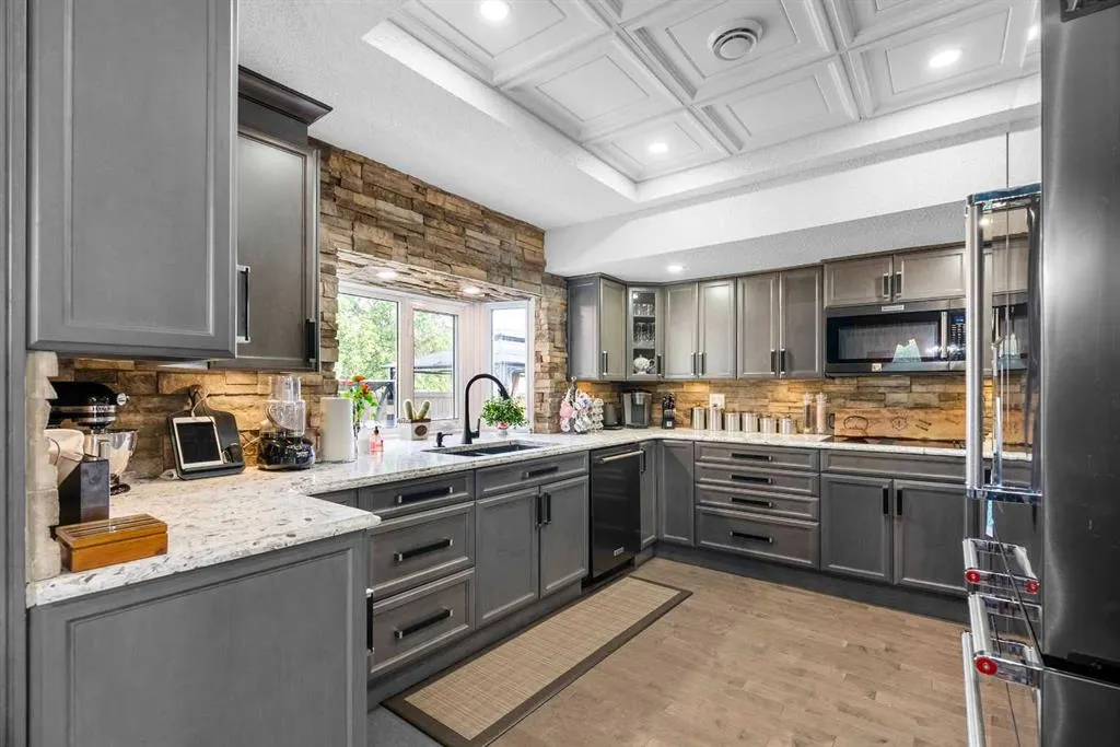 125 Whiteoak Garden