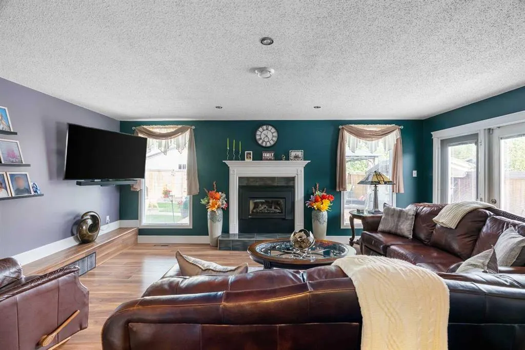 125 Whiteoak Garden
