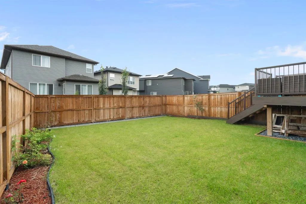 306 Corner Meadows Way NE