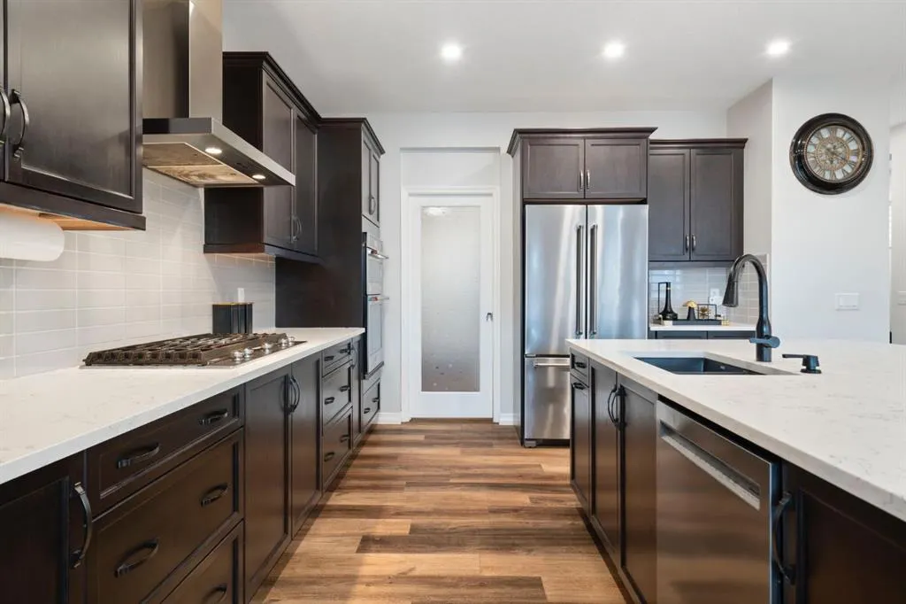 306 Corner Meadows Way NE