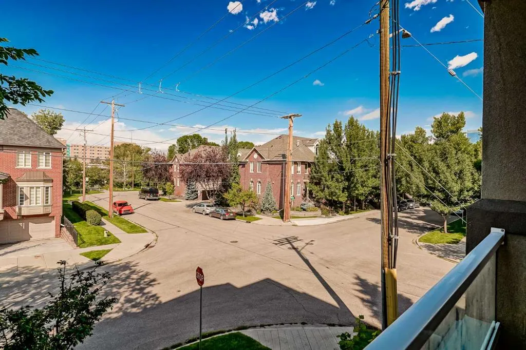 2416 Erlton Street SW, #205