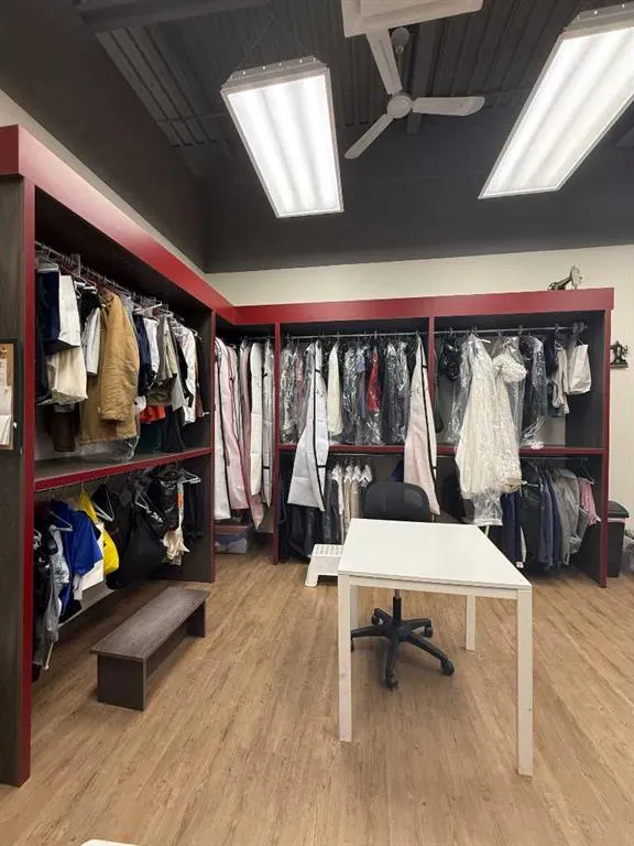 123 Alterations Lane NW
