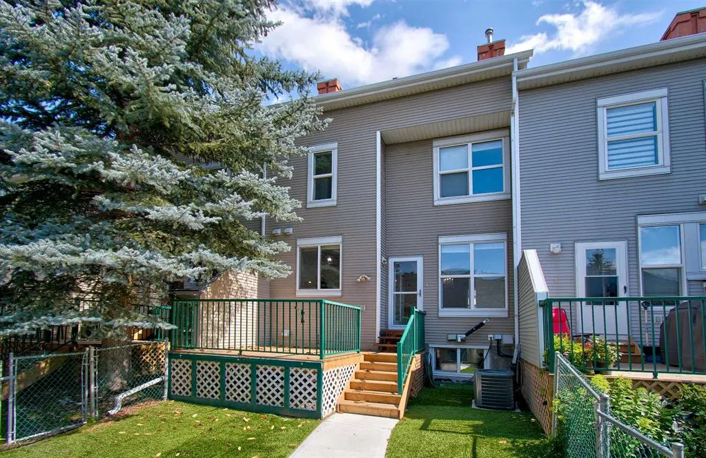 22 Prestwick Gardens SE