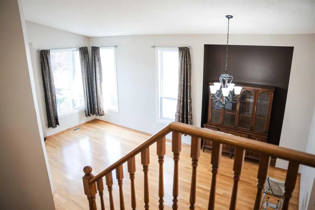 445 Rocky Ridge Bay NW