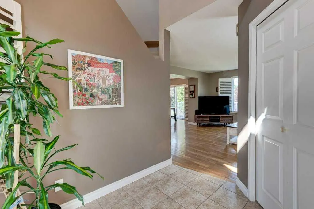 14 Somerglen Crescent SW