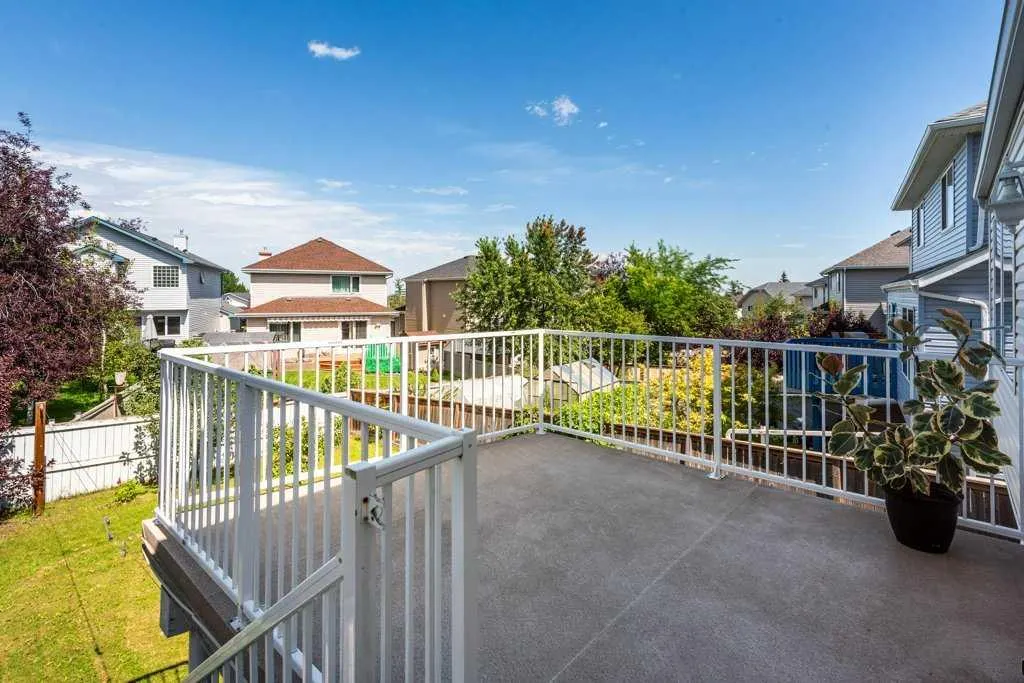 14 Somerglen Crescent SW