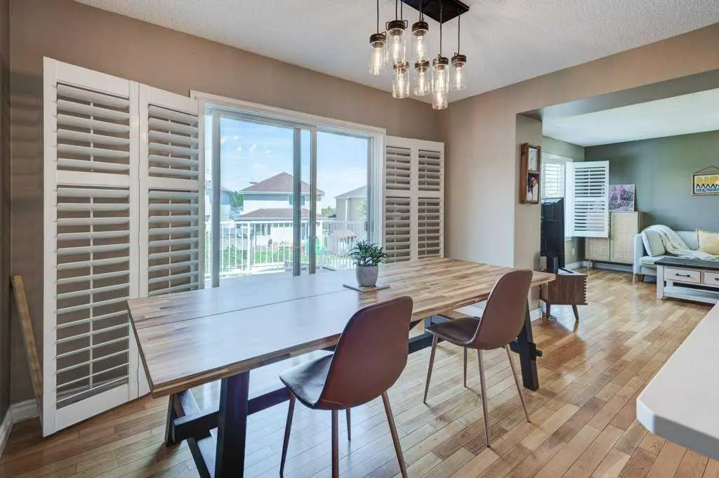 14 Somerglen Crescent SW