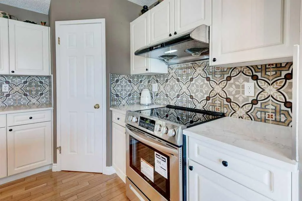 14 Somerglen Crescent SW