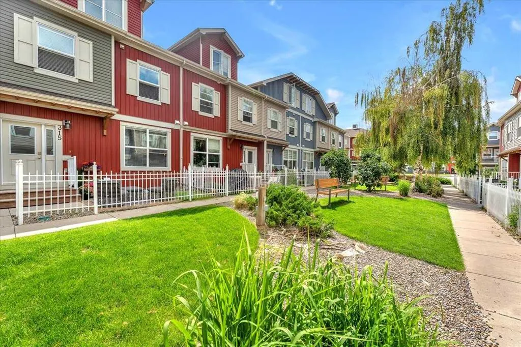 10 Auburn Bay Avenue SE, #315