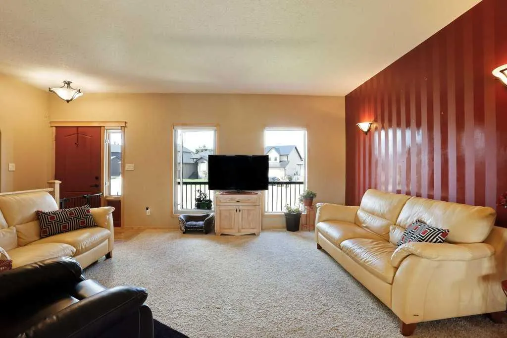 4 SouthShore Close E