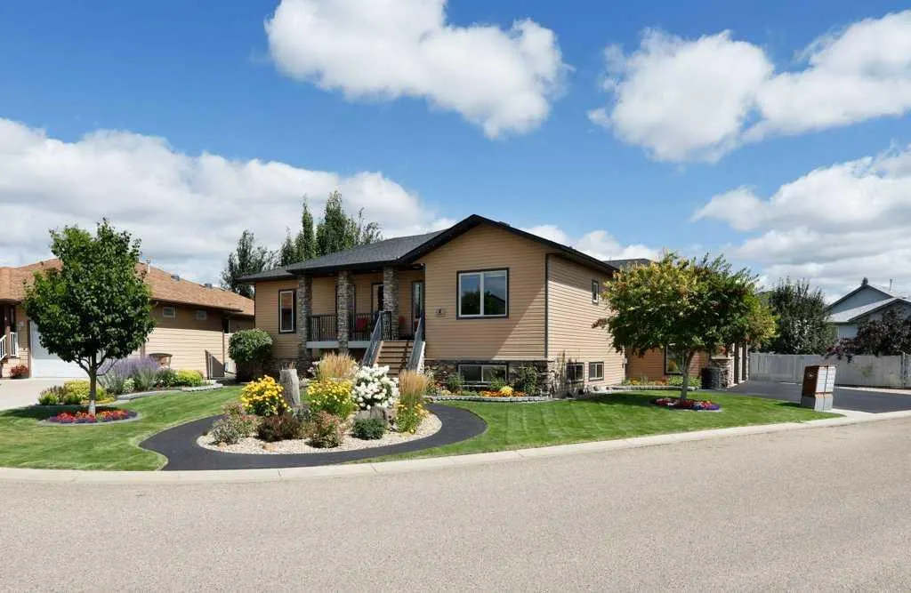 4 SouthShore Close E