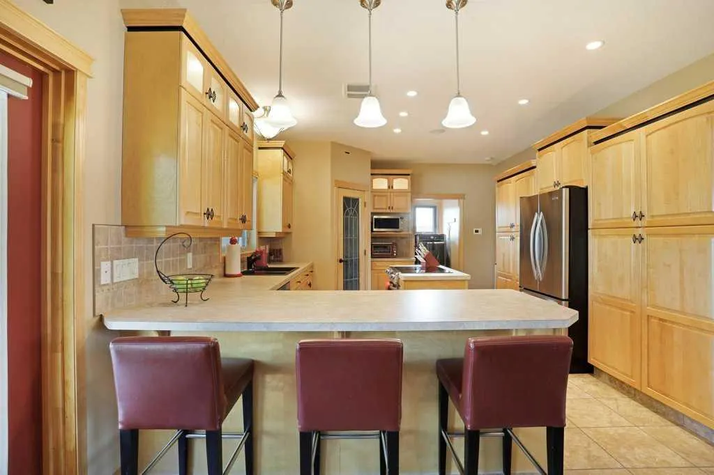 4 SouthShore Close E