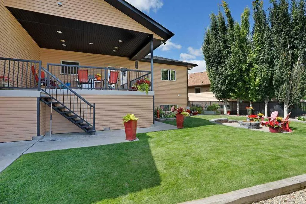 4 SouthShore Close E