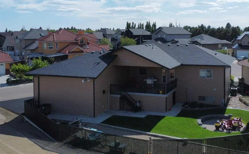 4 SouthShore Close E
