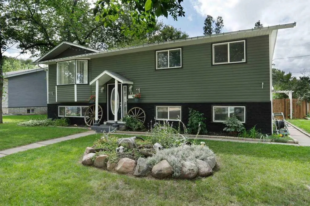 15 Westbrook Crescent W