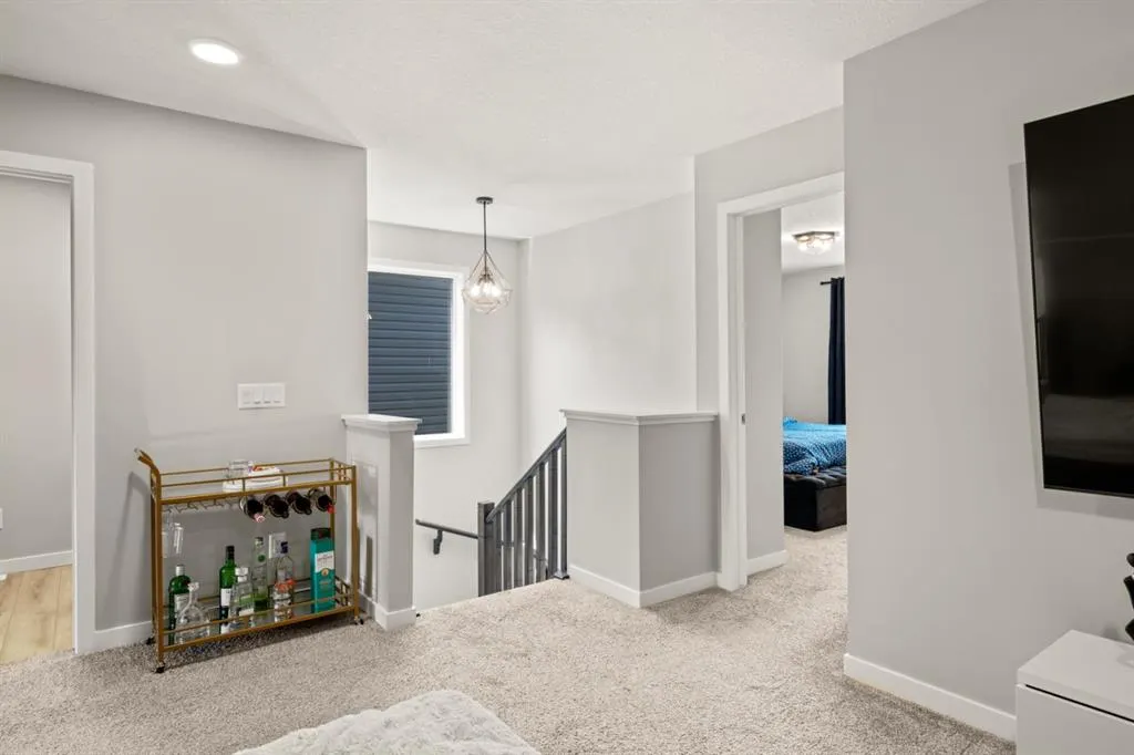 104 Carringsby Manor NW
