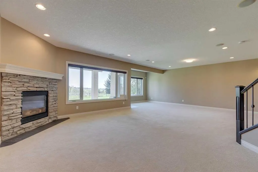 144 Tuscany Ravine Heights NW