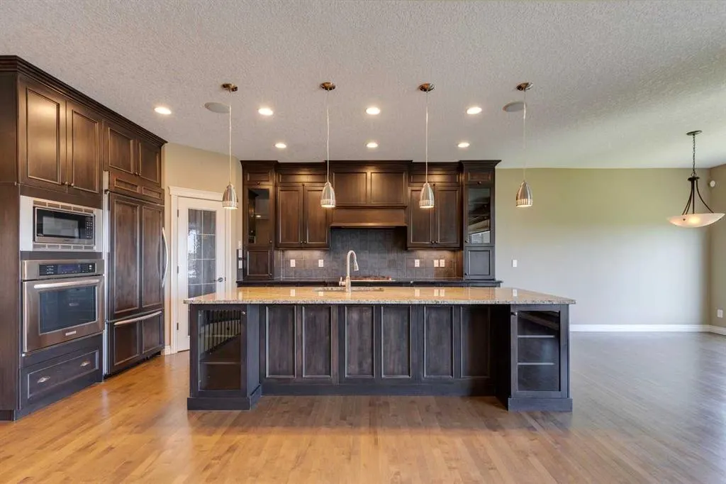 144 Tuscany Ravine Heights NW