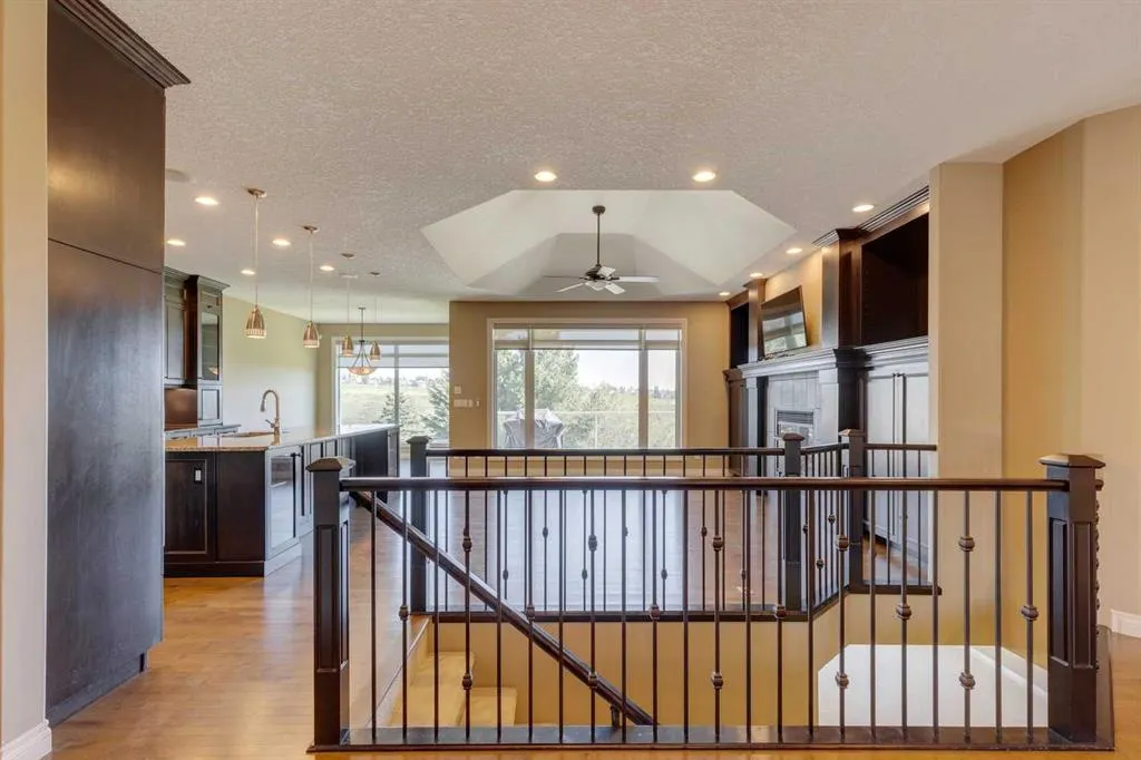 144 Tuscany Ravine Heights NW