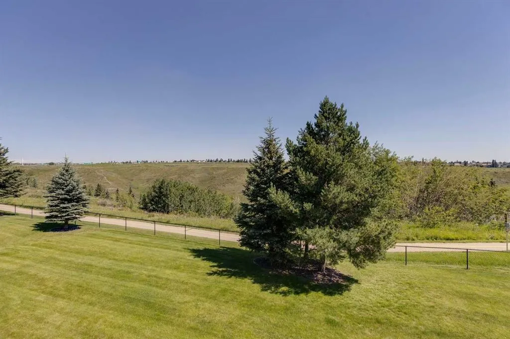 144 Tuscany Ravine Heights NW