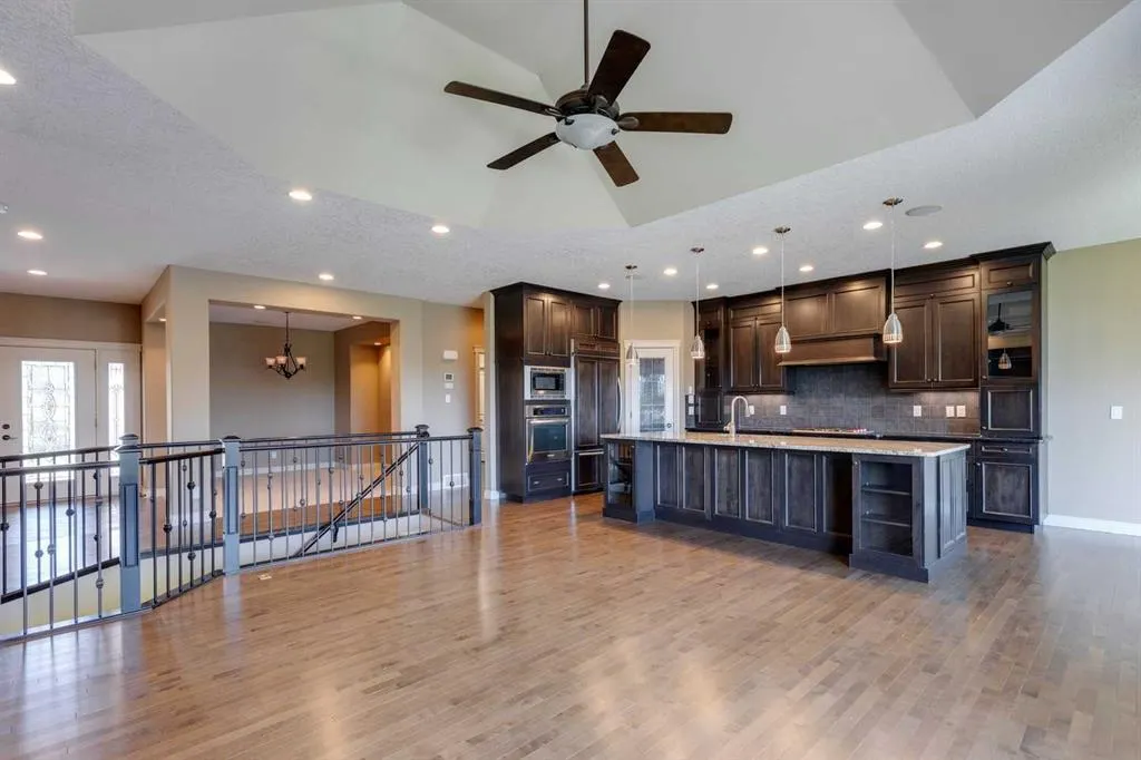 144 Tuscany Ravine Heights NW