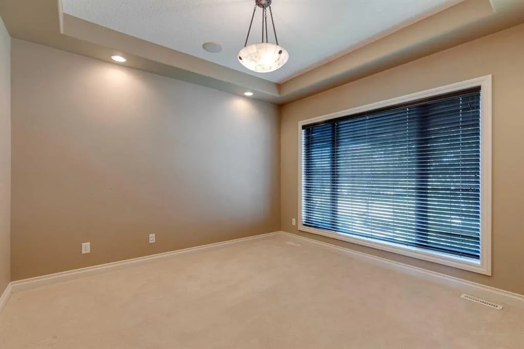 144 Tuscany Ravine Heights NW