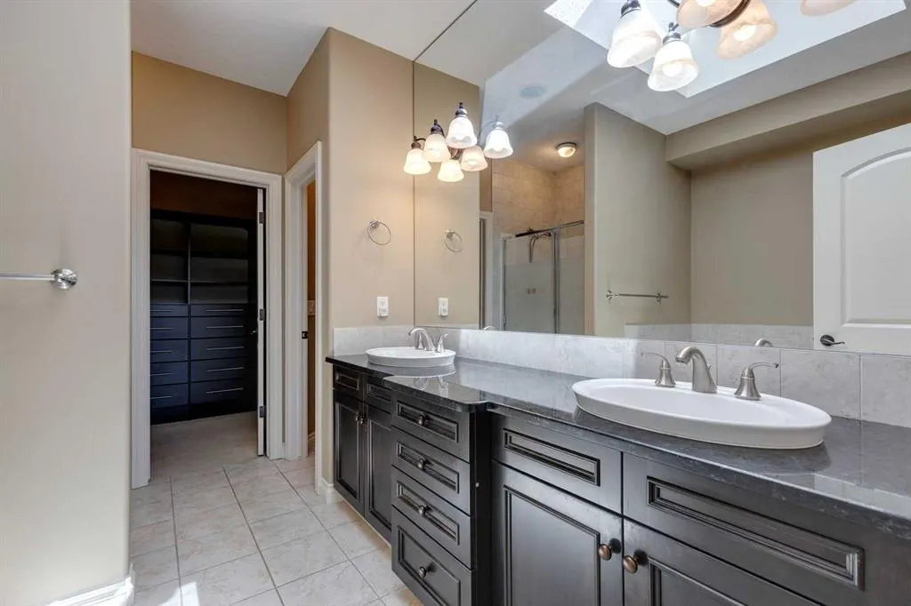 144 Tuscany Ravine Heights NW