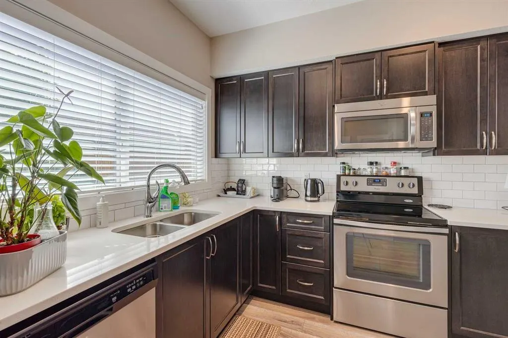 385 Midtown Gate SW